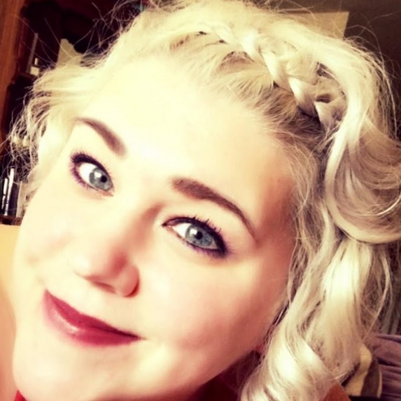 Meet your Posher, Jenna - Picture 1 of 1